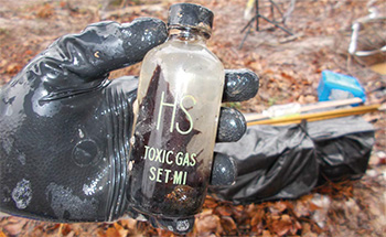 Photo of a K-941 bottle containing concentrated mustard.